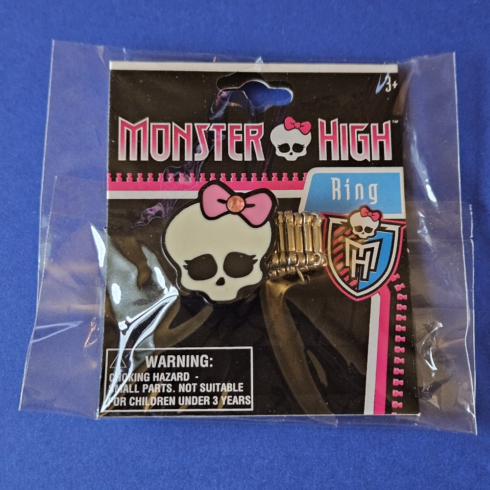 🤖♡Monster High ring
